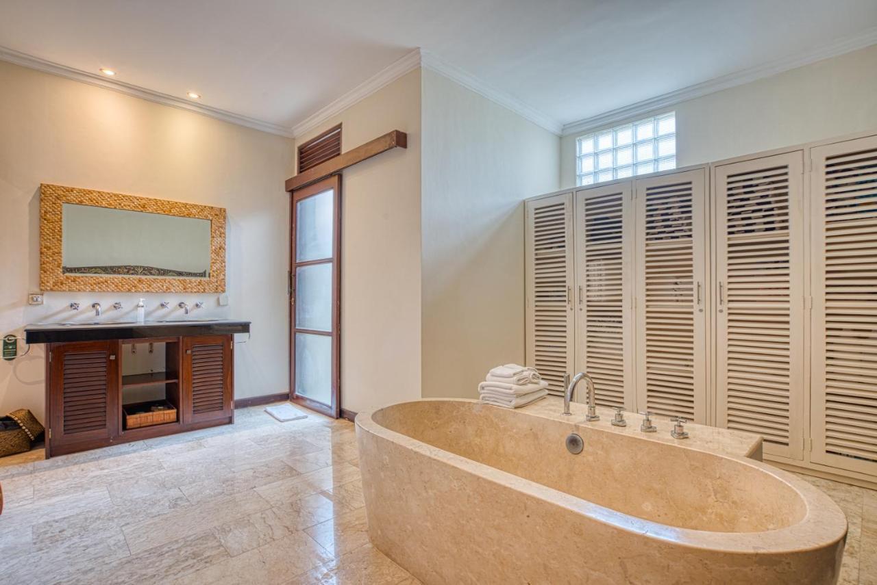Villa Aisha Sanur  Ngoại thất bức ảnh